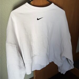 Nike Women's Classic White Crewneck Sweatshirt
